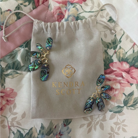 Kendra Scott Jewelry - Kendra Scott Ashlyn Shell Half Flower Statement Earrings